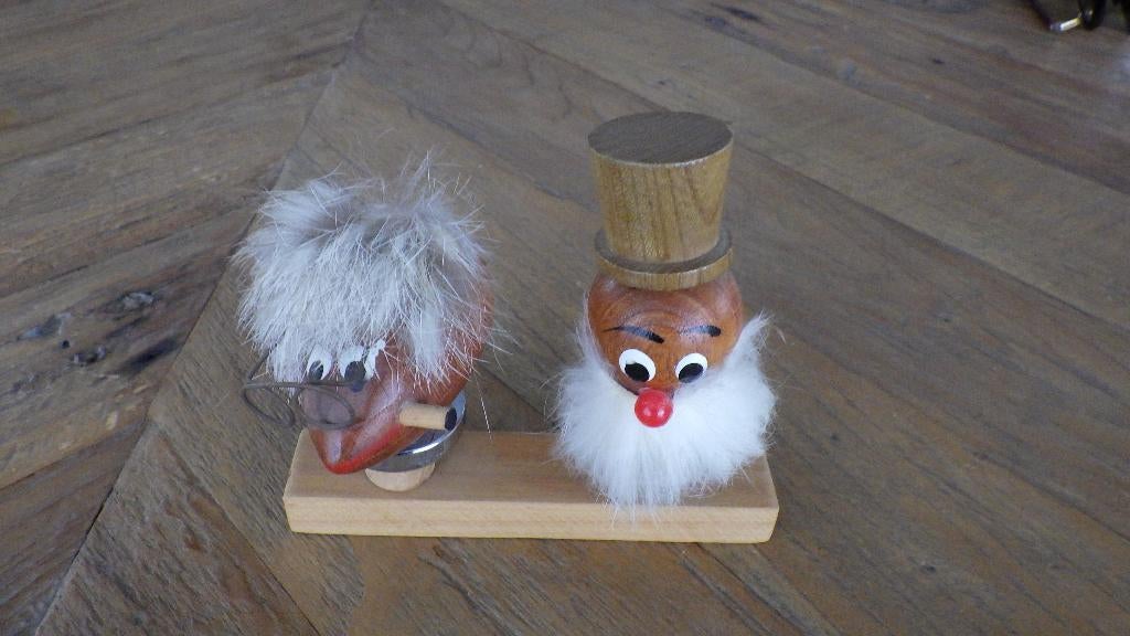 2 mooie houten flessendoppen om zelfgemaakt houtje, Verzamelen, Retro, Ophalen of Verzenden, Overige typen