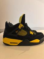 Air Jordan 4 thunder, Ophalen, Zo goed als nieuw, Zwart