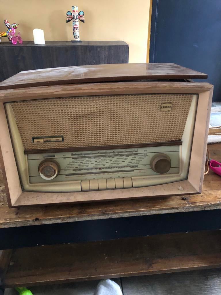 Oude radio met platenspeler - voor onderdelen of project, Ophalen of Verzenden, Niet werkend, Platenspeler, Overige merken