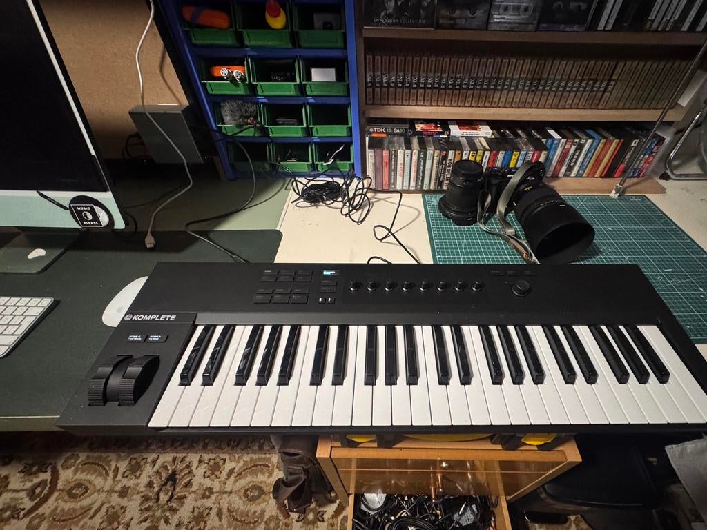 Komplete midi keyboard Kontrol A49, Muziek en Instrumenten, Midi-aansluiting, Zo goed als nieuw, Ophalen, 49 toetsen