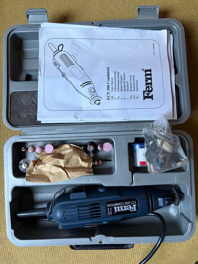 Ferm Multitool FCT 300 met accessoires en koffer, Ophalen of Verzenden, Zo goed als nieuw
