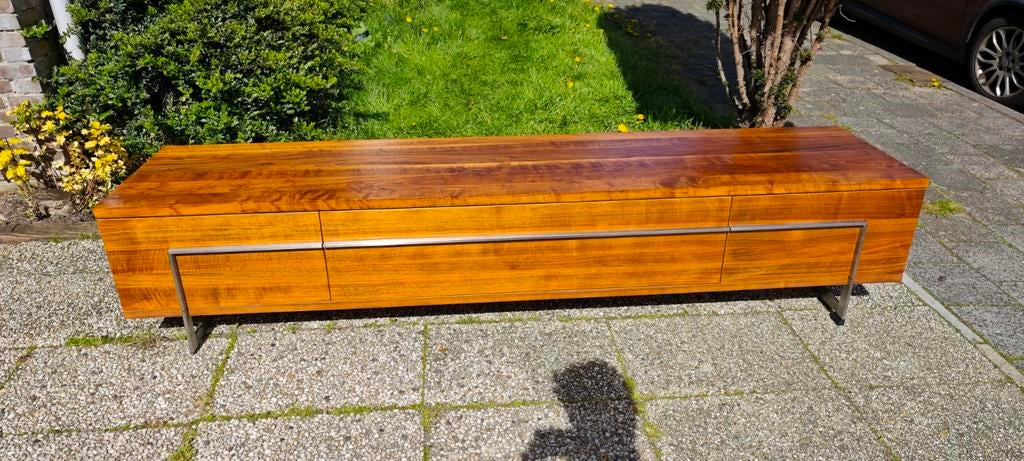 Bert Plantagie Vision TV kast in geolied Notenhout, Ophalen, Zo goed als nieuw, 25 tot 50 cm, Minder dan 100 cm