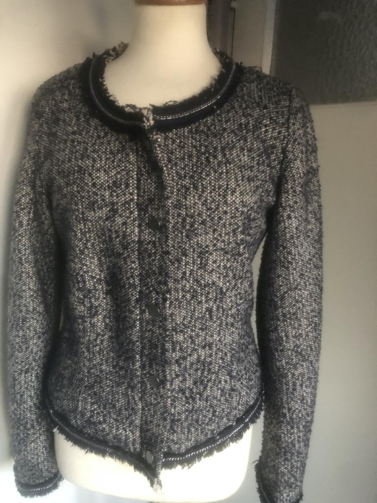 YAYA bouclé jasje zwart /wit maat 38 met rits en drukkers, Maat 38/40 (M), Overige kleuren, Ophalen of Verzenden, Zo goed als nieuw