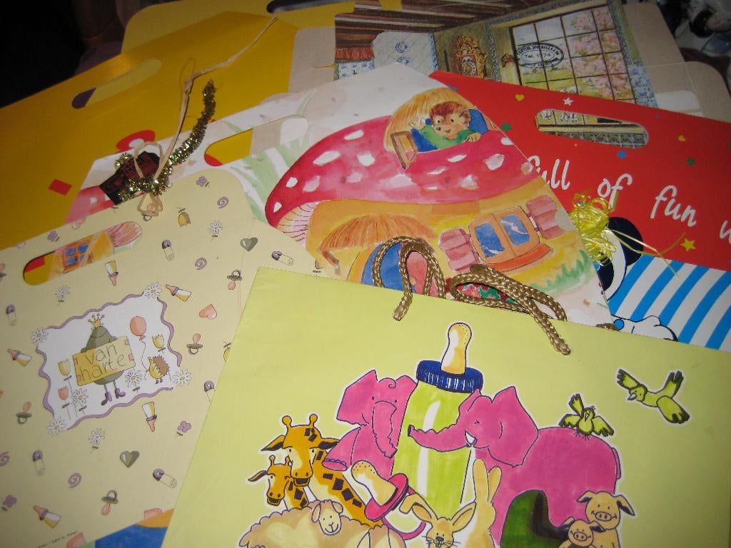 Kado-boxen en -zakken voor geboorte en verjaardag, Ophalen of Verzenden, Zo goed als nieuw, Feestartikel