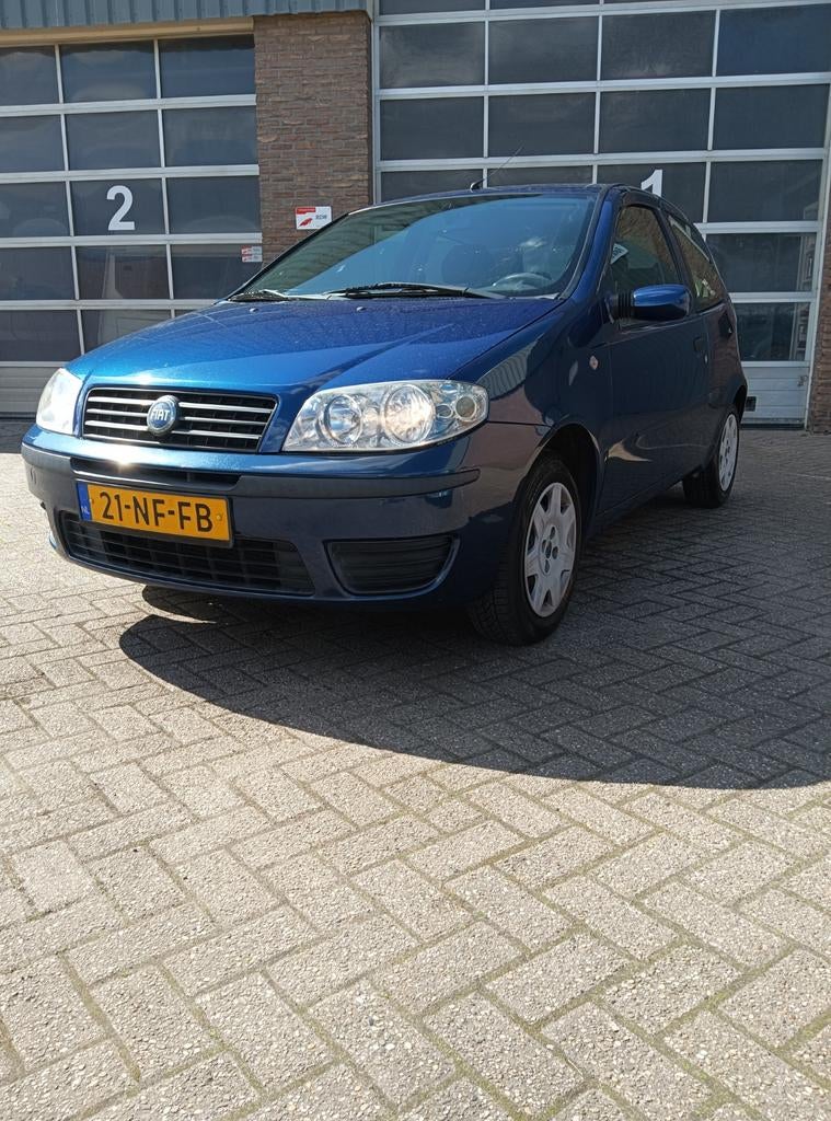 Fiat Punto 1.2 3DR 2003 airco Blauw keurige staat!, Voorwielaandrijving, Stof, 4 cilinders, Origineel Nederlands
