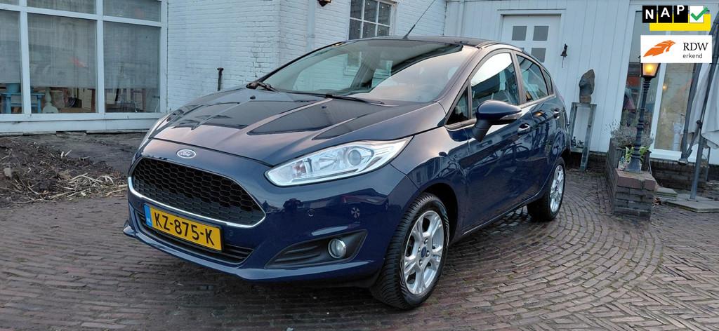 Ford Fiesta 1.0 Style Ultimate 100 % Nieuwstaat en 100 % For, Auto's, Ford, Voorwielaandrijving, Stof, 525 kg, Met garantie (alle)