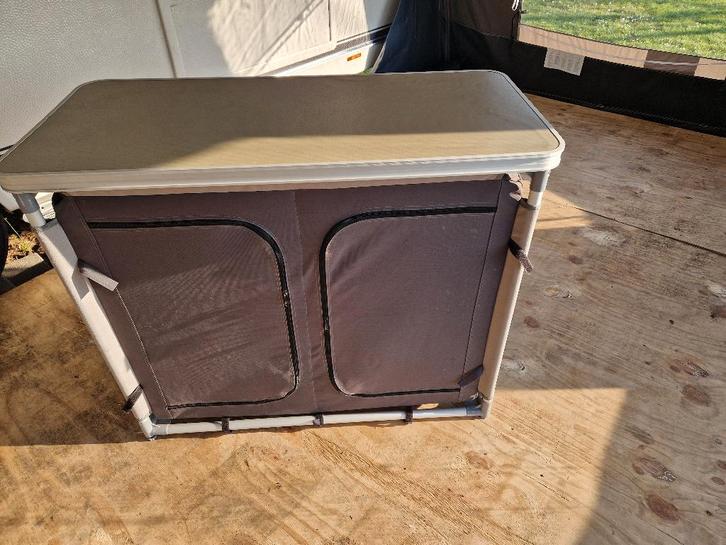 Campingkast, Caravans en Kamperen, Kampeermeubelen, Zo goed als nieuw, Campingkast, Ophalen