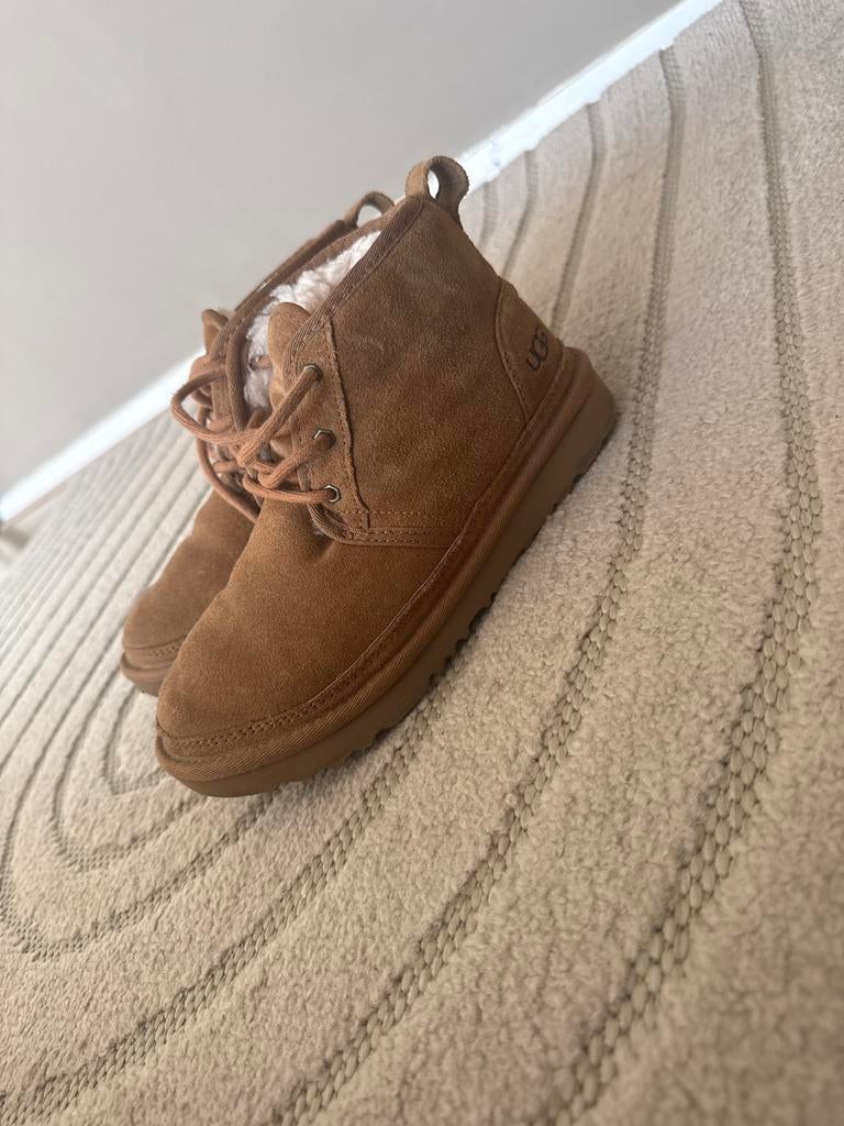 Originele Uggs maat 35- Zo goed als nieuw, Kleding | Dames, Schoenen, Ophalen of Verzenden, Zo goed als nieuw, Bruin, Lage of Enkellaarzen