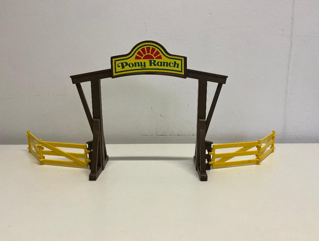 Dieren 103: "CLASSIC" Poort Entree Rosa Pony Club 3436 3775, Ophalen of Verzenden, Gebruikt, Los playmobil