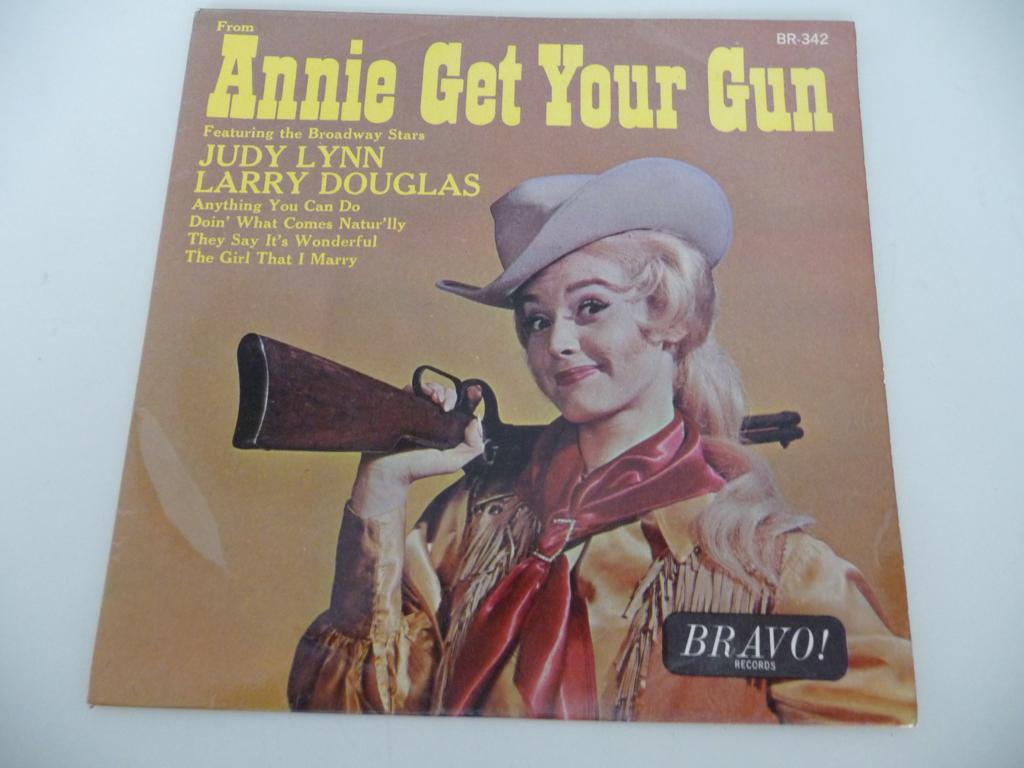 ep ANNIE GET YOUR GUN - Judy Lynn and Larry Douglas, 1965, Gebruikt, Overige genres, 7 inch, Ophalen of Verzenden