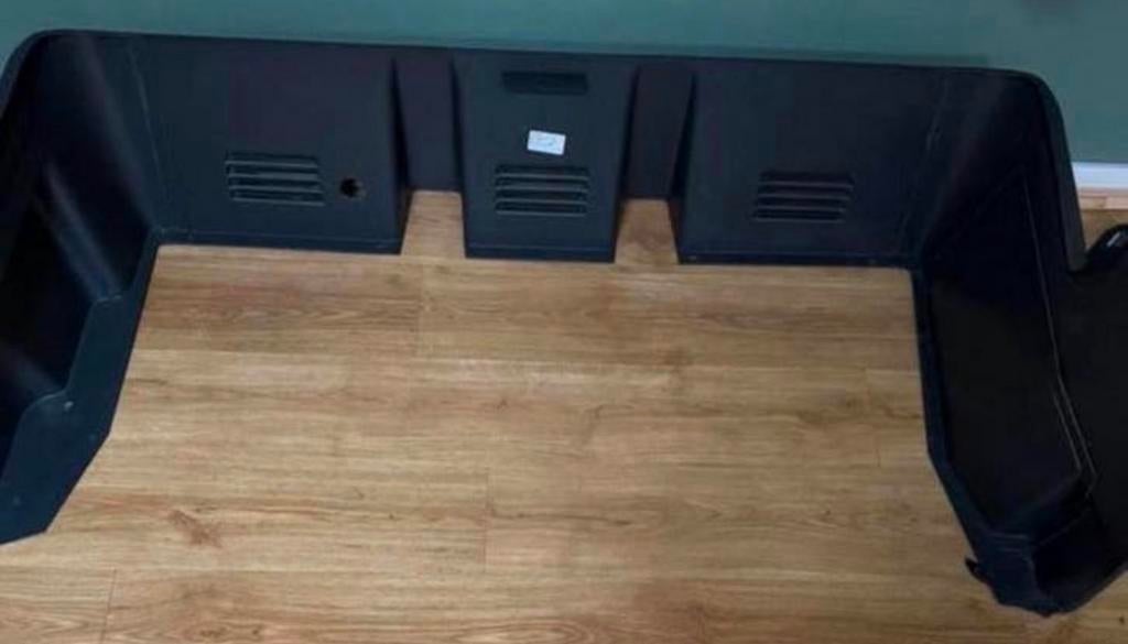 VW T5 plastic kap voor onder 3zits bank, Ophalen, Gebruikt, Volkswagen