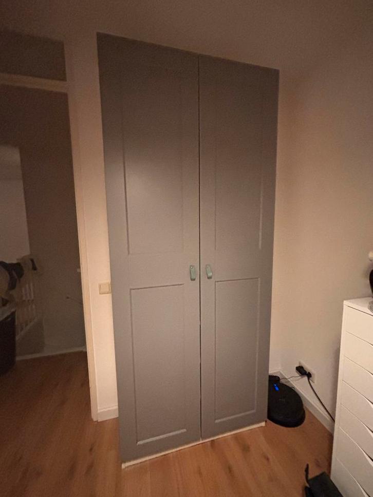 IKEA PAX kledingkast met GRIMO deuren (grijs) + soft-close, Huis en Inrichting, Kasten | Kledingkasten, Zo goed als nieuw, 200 cm of meer