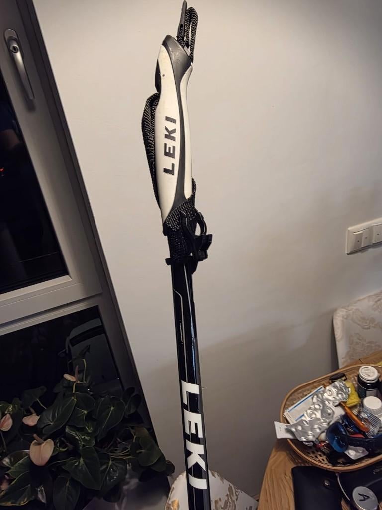 Te koop mooie LEKI langlaufstokken, Overige merken, Stokken, 100 tot 140 cm, Ophalen of Verzenden