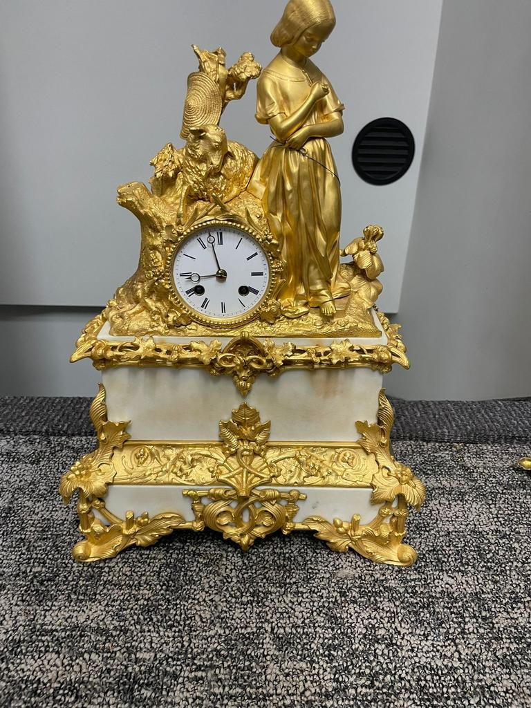 Antieke pendule, Ophalen