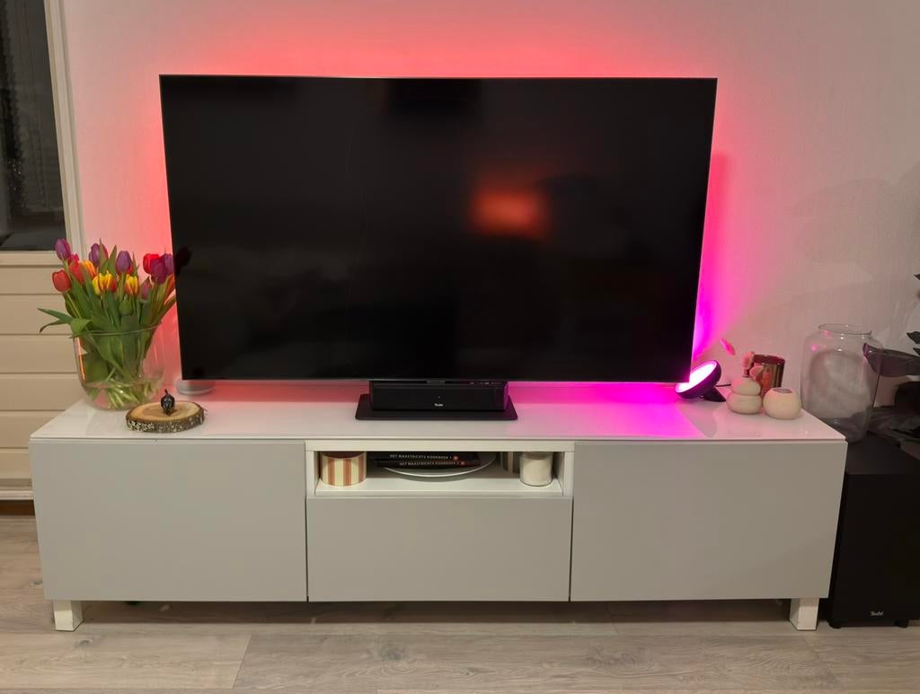 Ikea Besta TV meubel incl. glazen toppaneel, Huis en Inrichting, 150 tot 200 cm, Ophalen of Verzenden, Zo goed als nieuw, Minder dan 100 cm