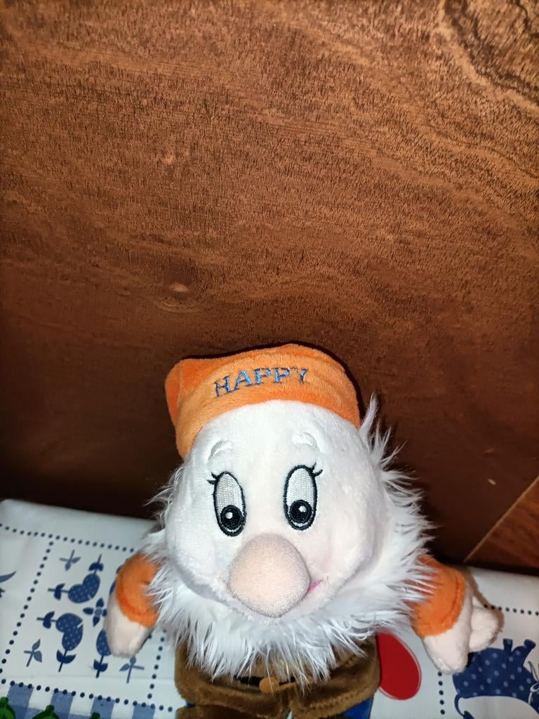Dwerg Happy knuffel van Sneeuwwitje en de 7 dwergen, Ophalen of Verzenden, Zo goed als nieuw, Overige typen