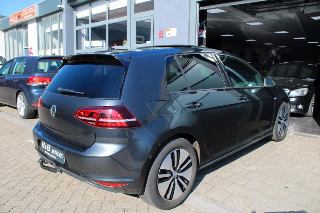 Volkswagen Golf 1.4 TSI GTE|CAM|PANO|NAVI|*PILOT>, Auto's, Gebruikt, Euro 6, 4 cilinders, Met garantie (alle)