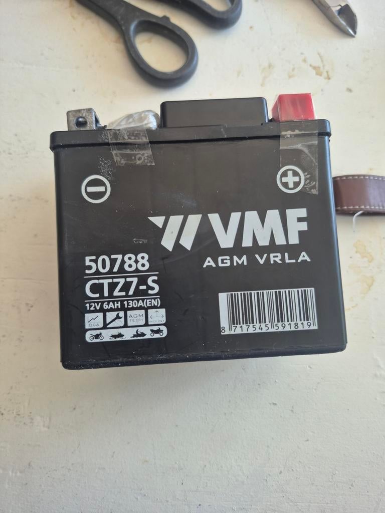 Splinternieuwe brommer accu ..12v 6 amp, Ophalen of Verzenden, Nieuw, Overige typen, Overige merken