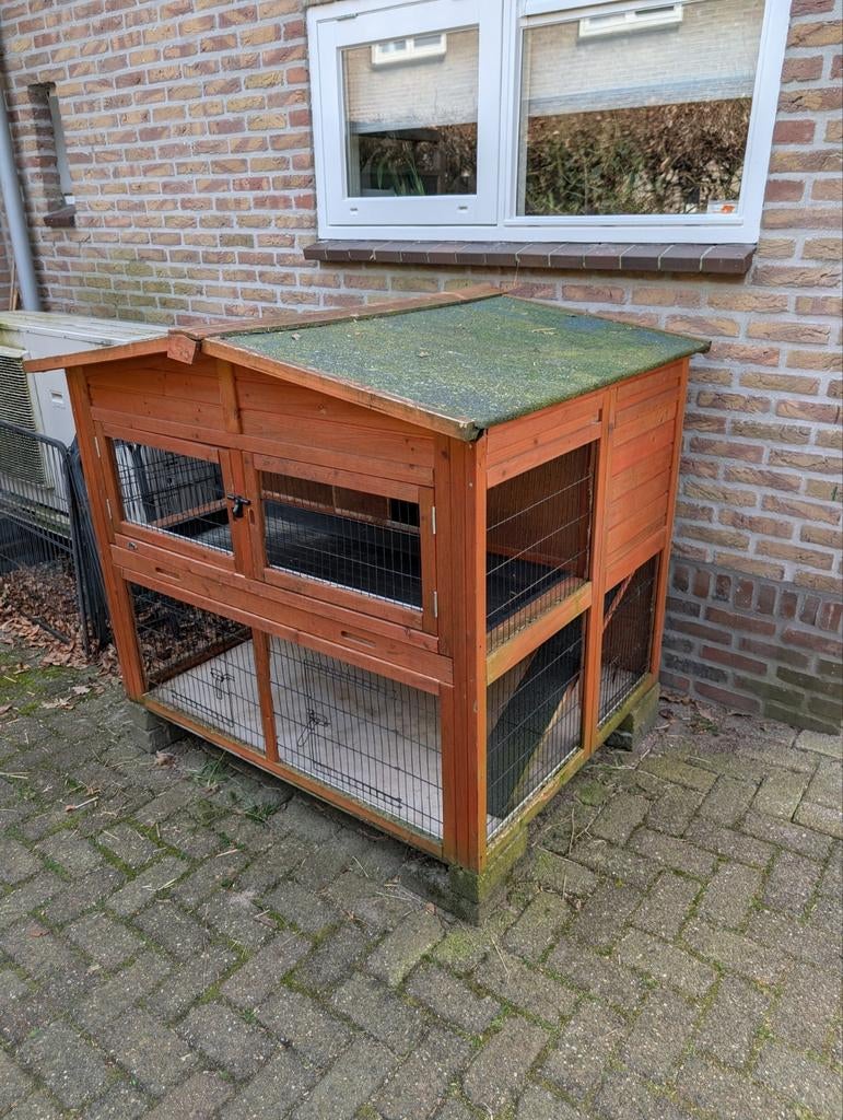 Groot konijnenhok 2jr oud, nieuwprijs 500 Euro, Dieren en Toebehoren, Knaagdieren en Konijnen | Hokken en Kooien, Ophalen, 90 cm of meer