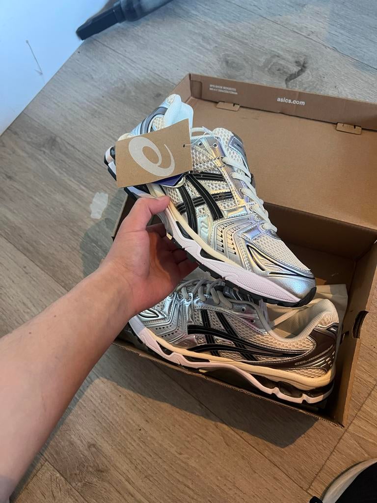 Nieuwe Asics Gel-Kayano 14 - Maat 42, Ophalen of Verzenden, Nieuw, Overige kleuren, Sneakers of Gympen