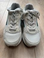 Hi-Tec Shadow RGS Sneakers - Maat 41, Wit, Ophalen of Verzenden, Sneakers of Gympen, Zo goed als nieuw