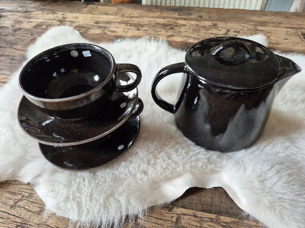 Broste Copenhagen theepot + theekoppen/schotels, Huis en Inrichting, Keuken | Servies, Nieuw, Ophalen of Verzenden, Overige stijlen