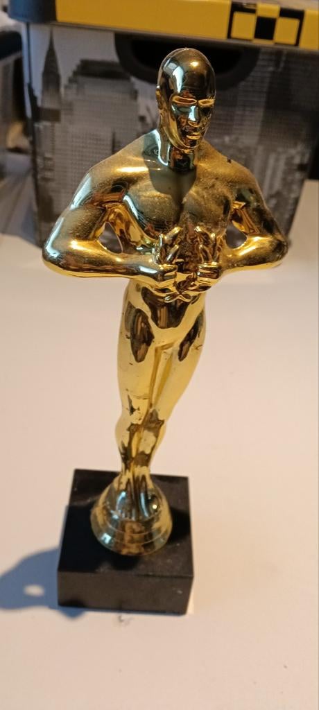 Gouden Oscar (nep), Verzamelen, Beelden en Beeldjes, Ophalen of Verzenden, Nieuw, Dier