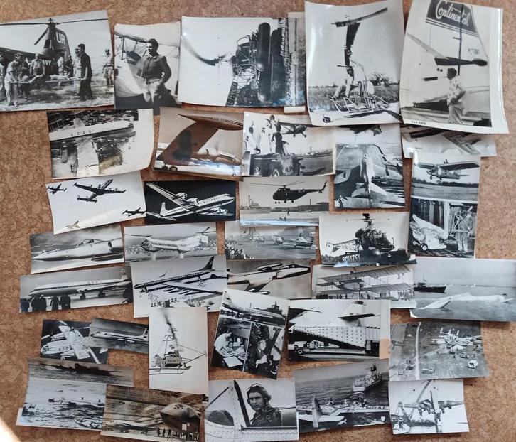 Ruim 30 oude wat gehavende persfoto's vliegtuigen e.d., Verzamelen, Luchtvaart en Vliegtuigspotten, Gebruikt, Kaart, Foto of Prent