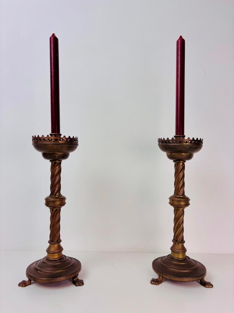 Set van 2 bronzen kerkkandelaars 19e eeuw neogotische stijl, Antiek en Kunst, Antiek | Kandelaars, Ophalen of Verzenden, Koper of Brons