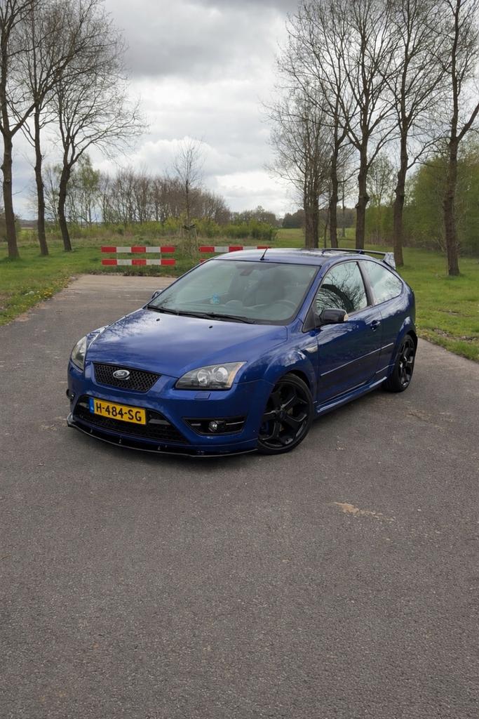 Ford Focus 2.5 20V Turbo 166KW 3D 2006 Blauw, Stof, Blauw, 2521 cc, 11 km/l