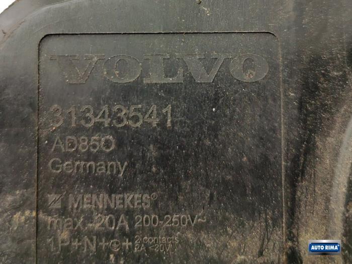 Oplaadpunt stekker aansluiting van een Volvo V60, Gebruikt, -, -, Ophalen of Verzenden