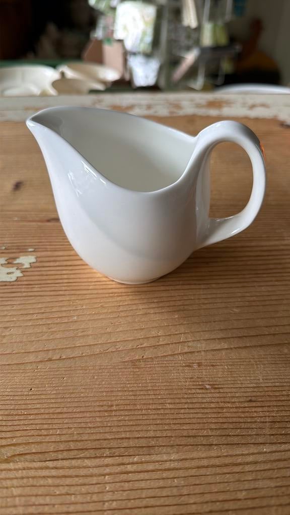 Wedgwood SOLAR Melkkannetje