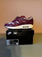 Nike Air Max 1 x Patta 'Wave' Maroon US9 EU42.5, Kleding | Heren, Schoenen, Ophalen of Verzenden, Nieuw, Overige kleuren, Sneakers of Gympen