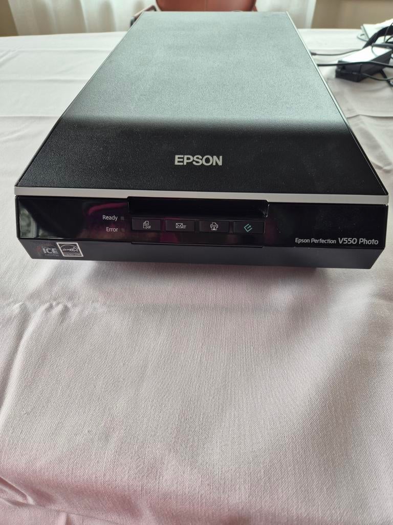 Epson Perfection V550 Photo scanner, Computers en Software, Scanners, Ophalen, Epson, Zo goed als nieuw, MacOS