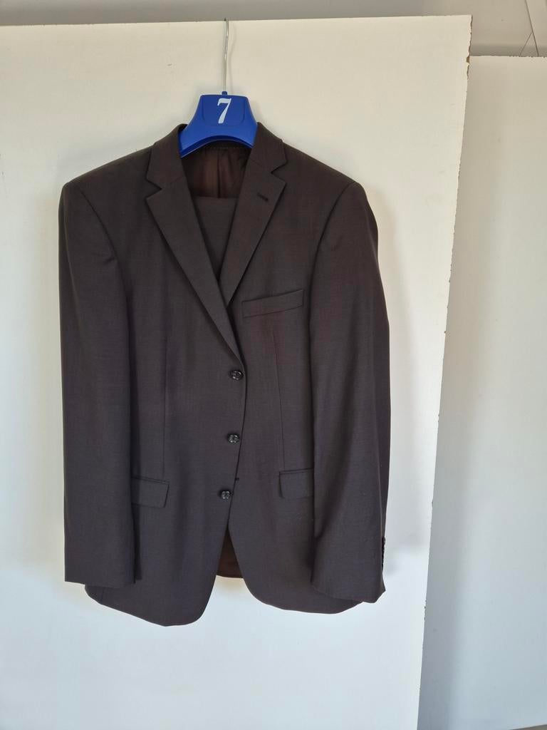 Strellson kostuum bruin (maat 49 / 98), Kleding | Heren, Kostuums en Colberts, Ophalen of Verzenden, Zo goed als nieuw, Maat 52/54 (L)