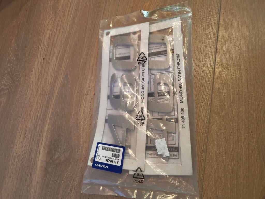 Volvo 460 logo / embleem nieuw in verpakking, Ophalen of Verzenden, Nieuw, Volvo