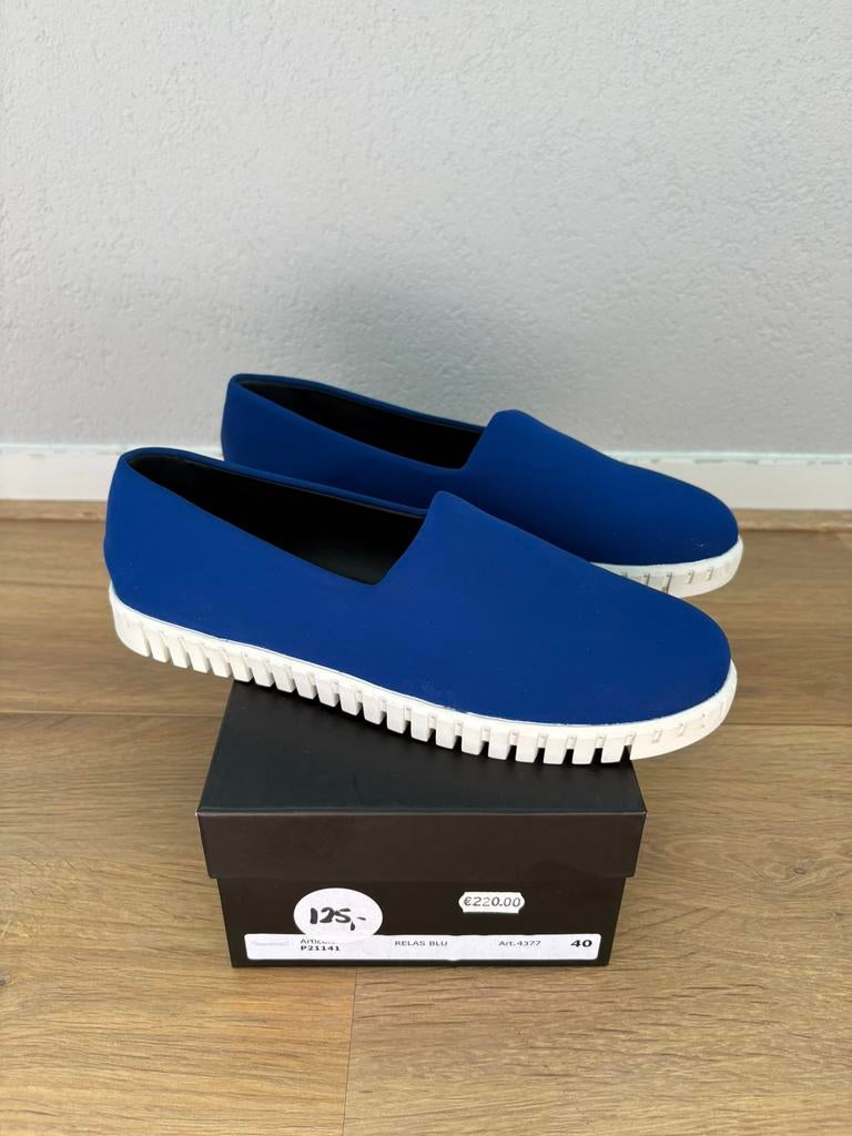 Fijne nieuwe schoenen Panara mocassins blauw kobalt maat 40, Blauw, Nieuw, Ophalen of Verzenden, Espadrilles of Moccasins