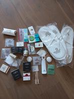 Grote verzameling hotel spulletjes en 2 paar sloffen, Ophalen, Nieuw