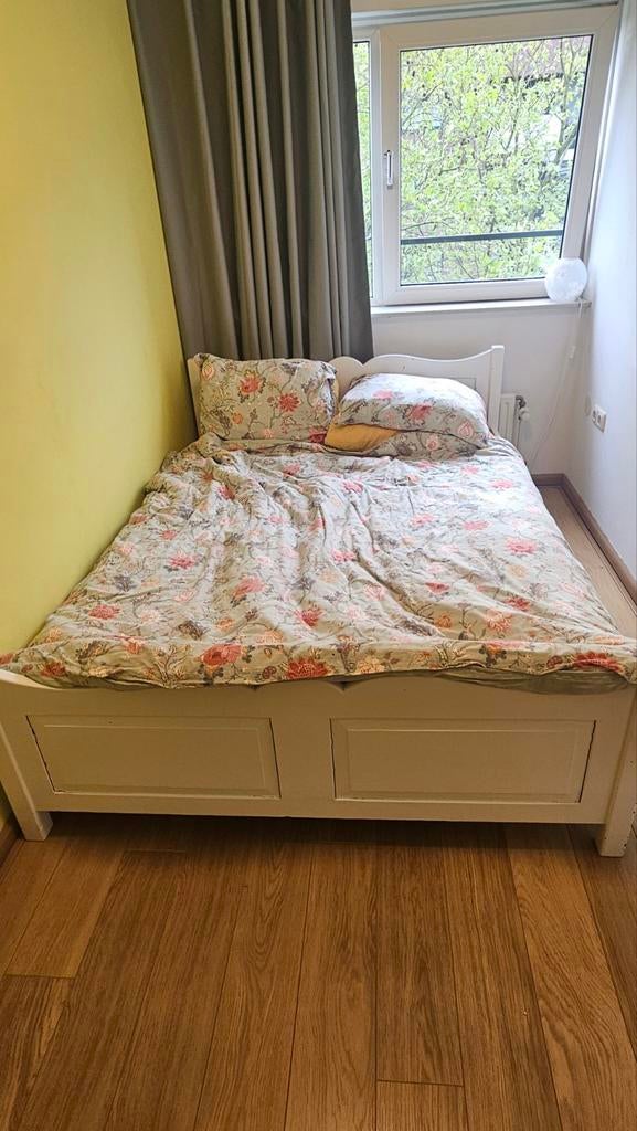 Bedframe + matras + matrasovertrek 140x200cm, Ophalen, Gebruikt, Wit, Tweepersoons