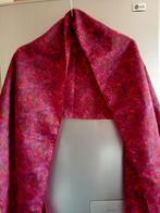 Prachtige soepel vallende sjaal met kasjmier motief, Ophalen of Verzenden, Zo goed als nieuw, Maat 46/48 (XL) of groter, Sjaal
