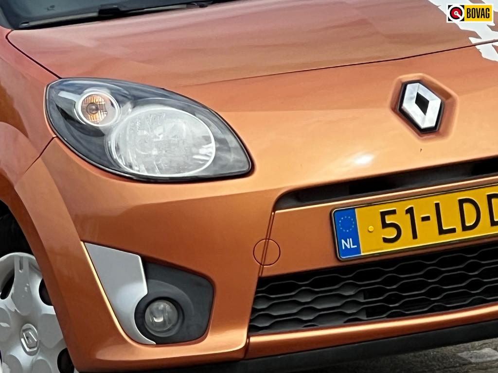 Renault Twingo 1.2-16V Authentique Sport - T.S. ORANGE R.T.T, 839 kg, Gebruikt, 4 stoelen, Origineel Nederlands