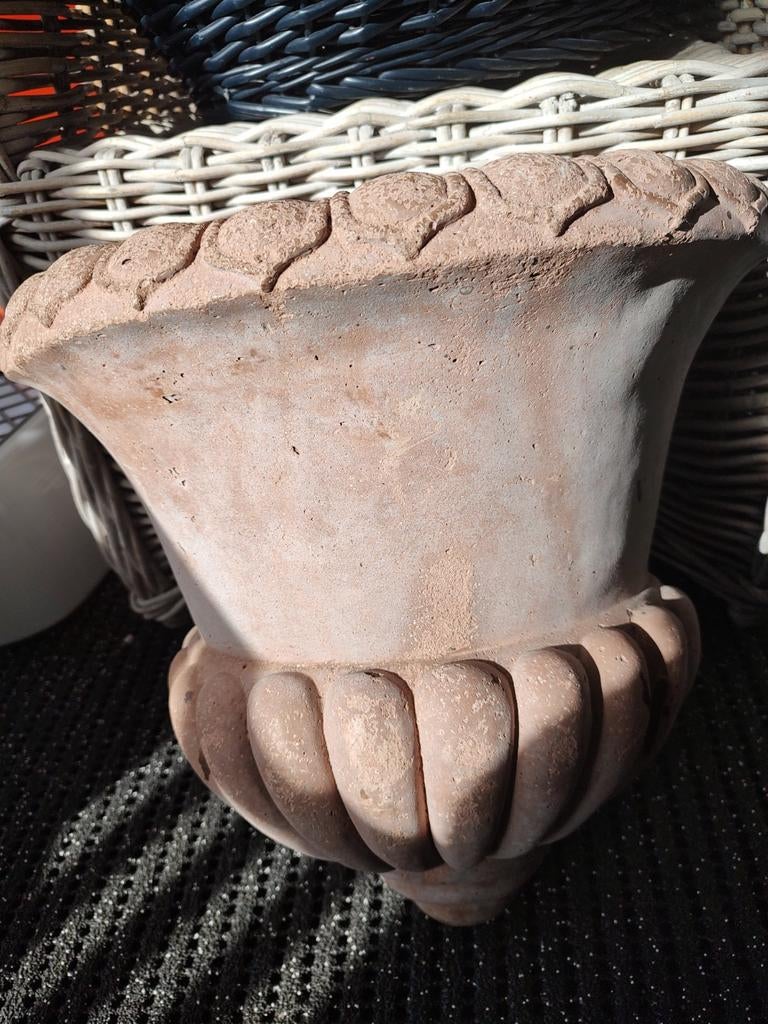 Vintage plantenpot voor aan de muur., Steen, Gebruikt, 40 tot 70 cm, Ophalen