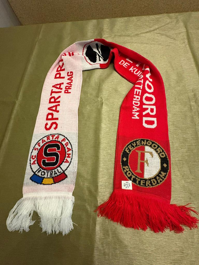 Voetbal sjaal Feyenoord Sparta Praag, Verzamelen, Sportartikelen en Voetbal, Ophalen of Verzenden, Zo goed als nieuw, Feyenoord