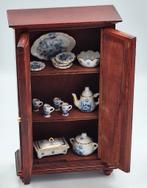 Kast met 13 delig Reutter porselein voor het poppenhuis, Verzamelen, Poppenhuizen en Toebehoren, Ophalen of Verzenden, Zo goed als nieuw