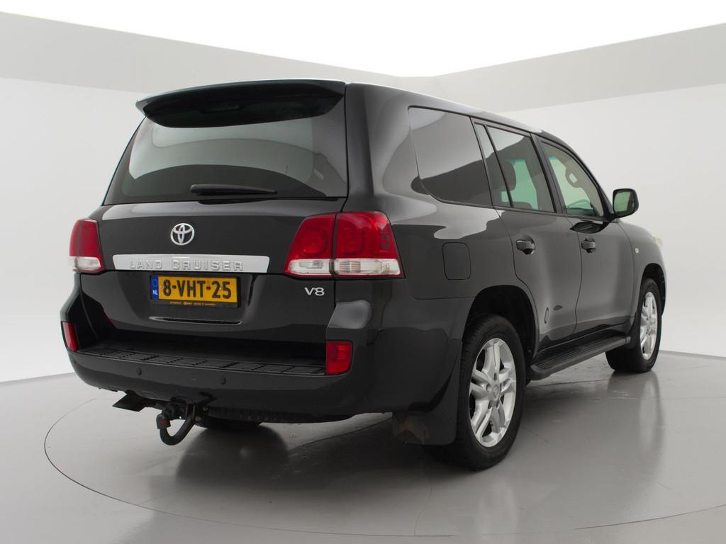 Toyota Land Cruiser V8 4.5 V8 D-4D 285 PK AUT.*MOTOR KAPOT/E, Auto's, Automaat, Gebruikt, 8 cilinders, Navigatiesysteem