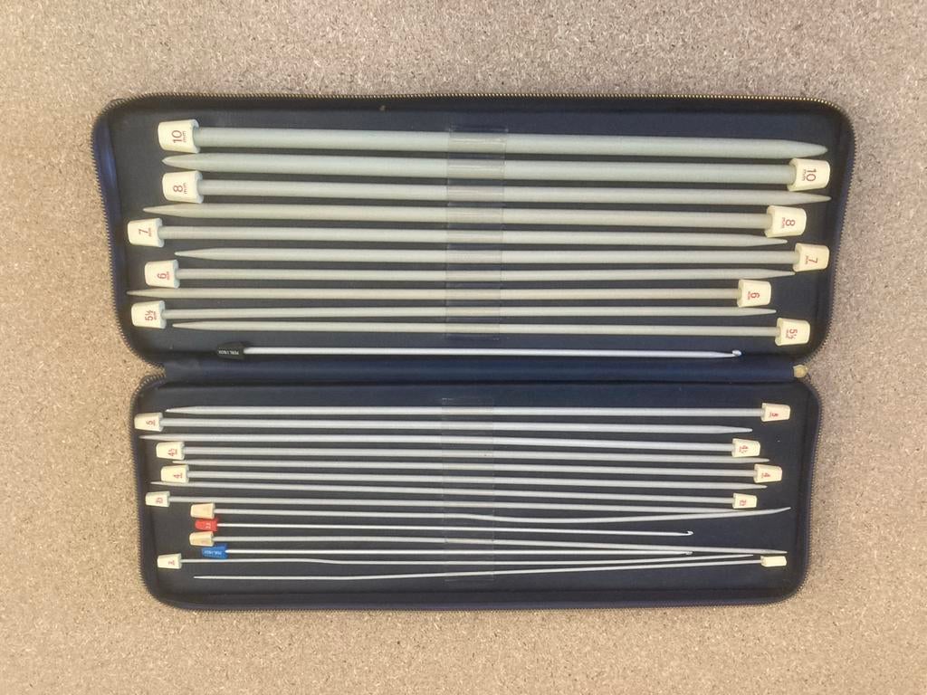 Breinaalden set in etui, Hobby en Vrije tijd, Breien en Haken, Ophalen, Gebruikt, Breien, Naald