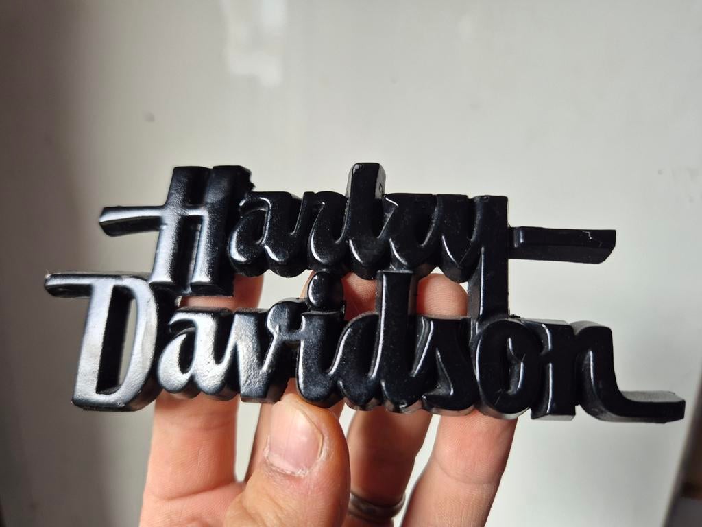 Harley Davidson Street Bob tank embleem - Gebruikt, Motoren, Ophalen of Verzenden, Gebruikt