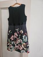 Jurk met zwarte top en bloemenrok maat 44, Kleding | Dames, Zwart, Maat 42/44 (L), Ophalen of Verzenden, Knielengte
