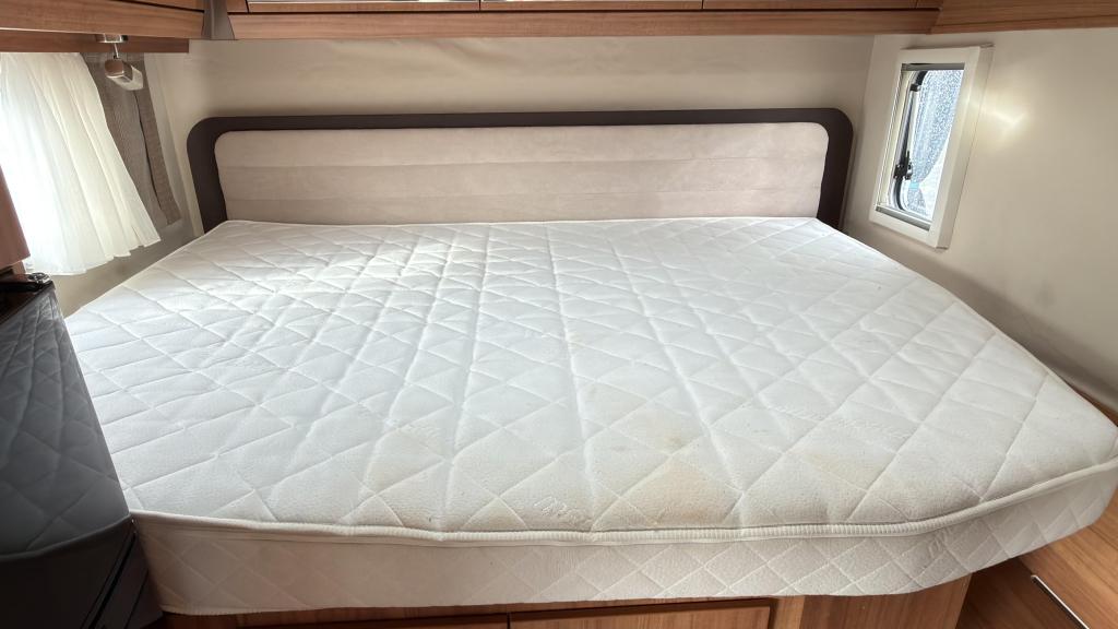 Mooi en Compleet De Euramobil Terrestra 690Hb '2014 150PK, Caravans en Kamperen, Fiat, Koelkast, Bedrijf, Luifel