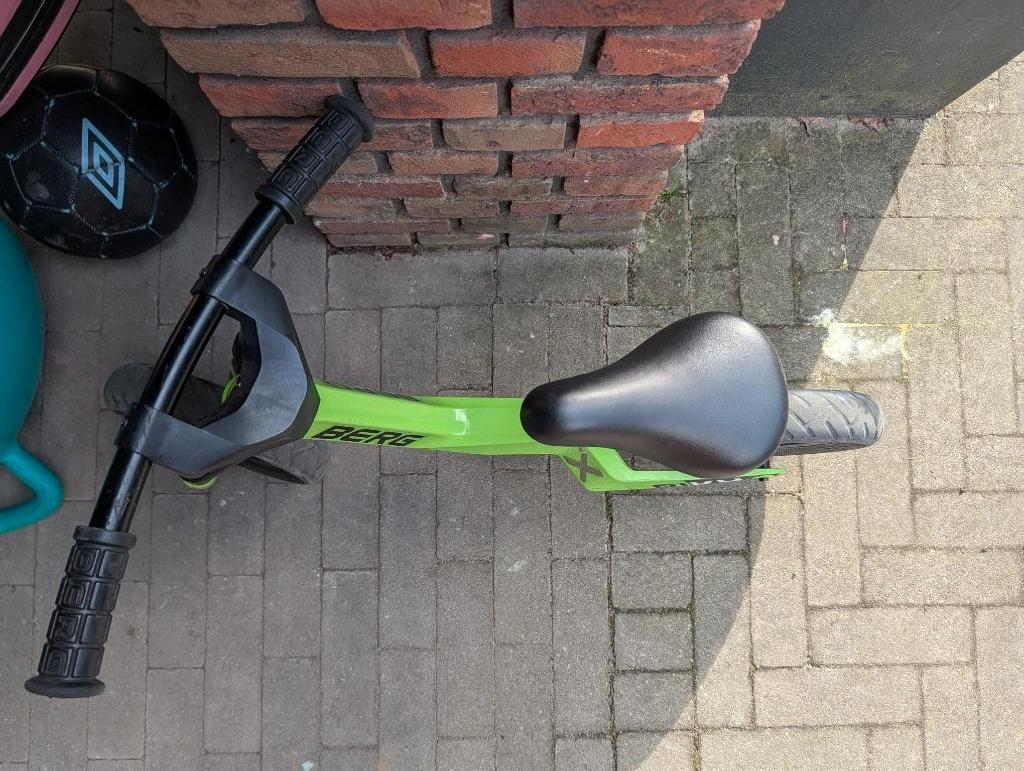 Biky city loopfiets groen - BERG - 2+ jaar, Kinderen en Baby's, Speelgoed | Buiten | Voertuigen en Loopfietsen, Ophalen, Gebruikt